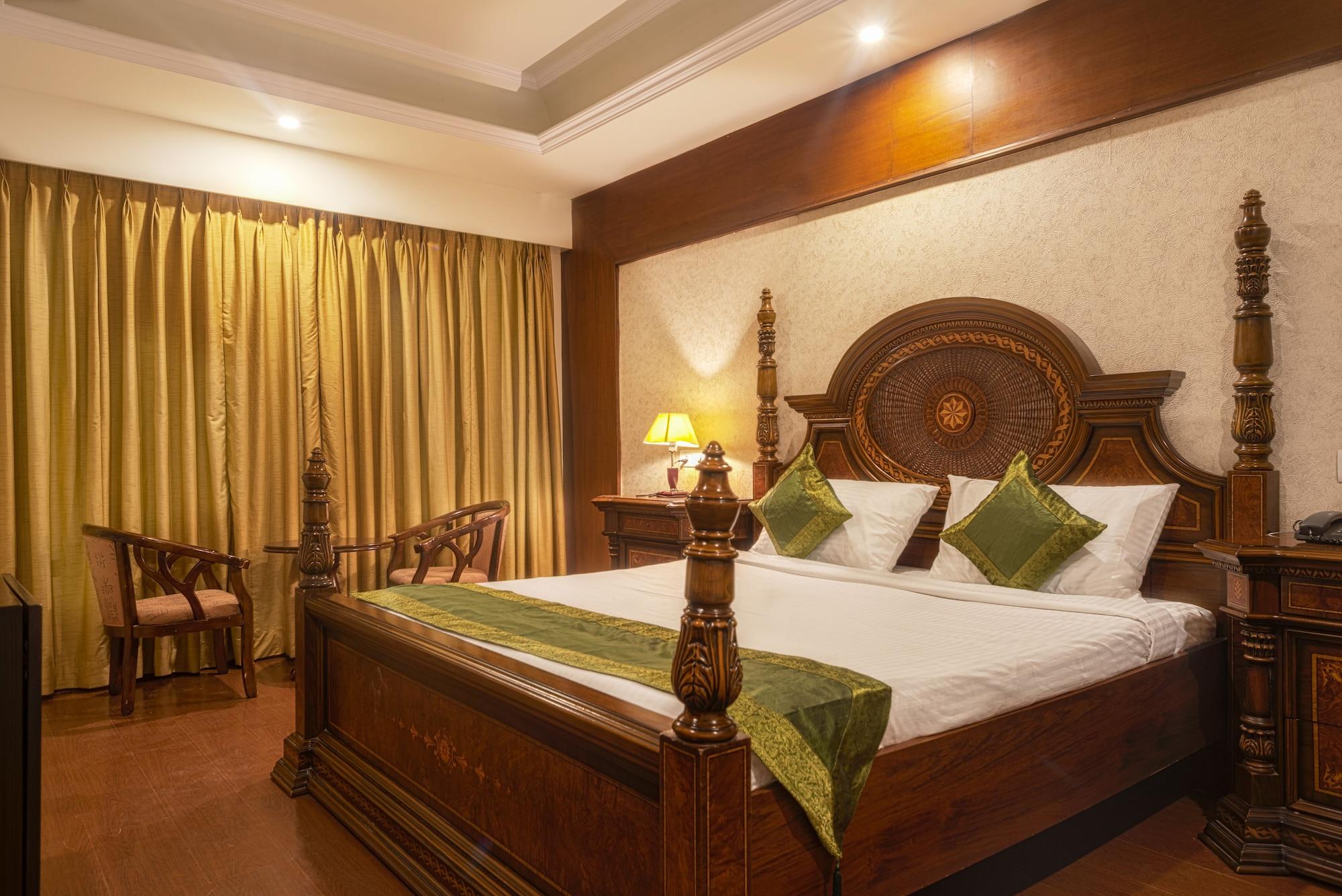 Treebo Trend Grand Plaza Nampally Hyderabad Esterno foto
