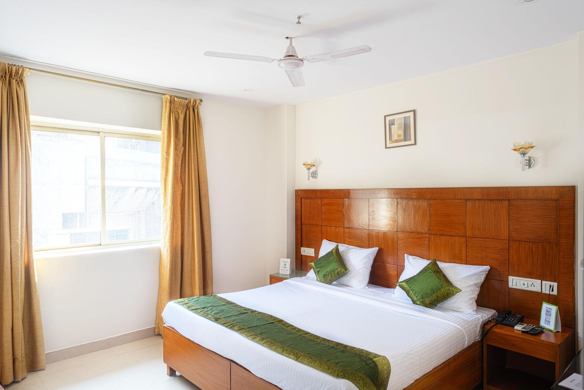 Treebo Trend Grand Plaza Nampally Hyderabad Esterno foto