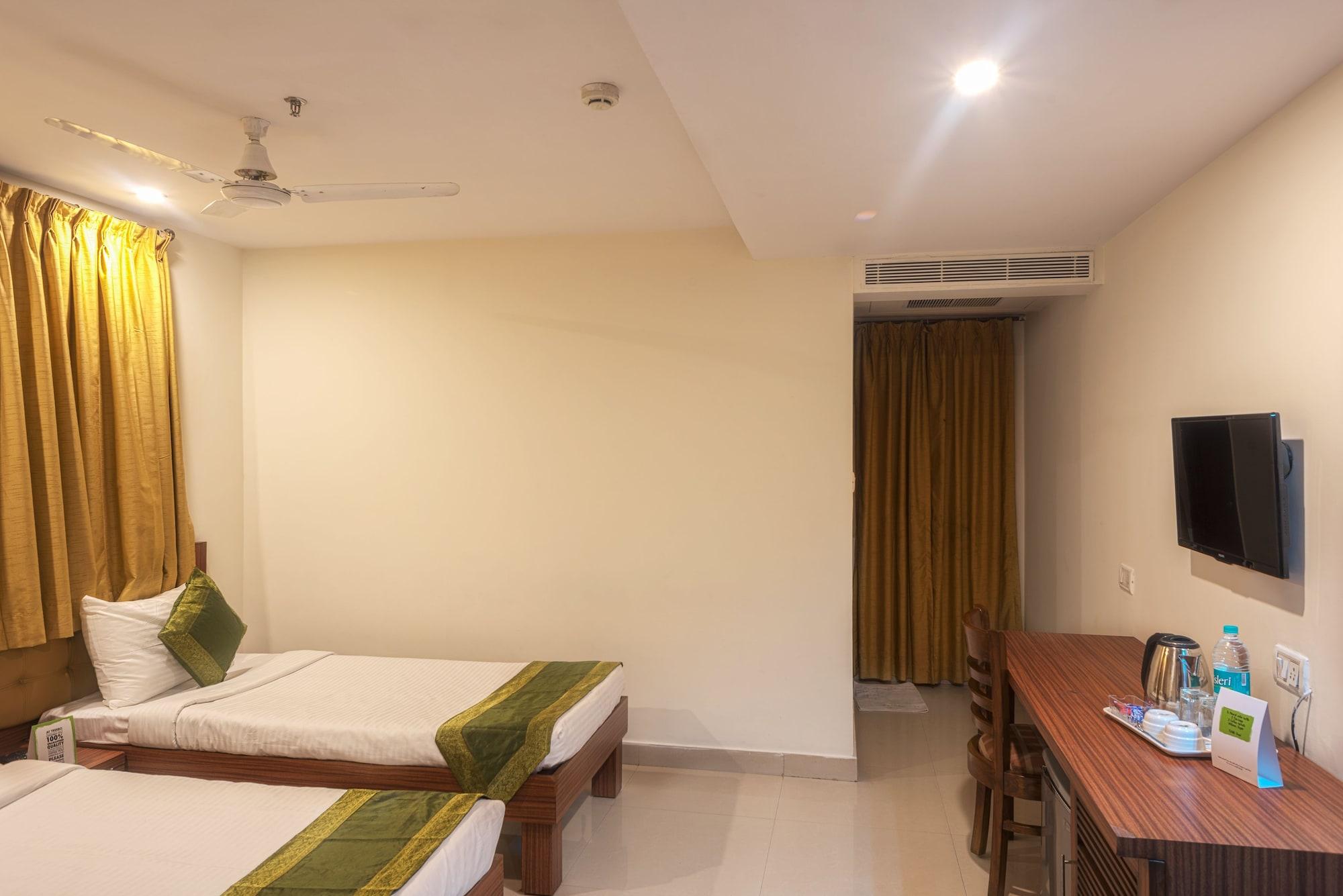 Treebo Trend Grand Plaza Nampally Hyderabad Esterno foto