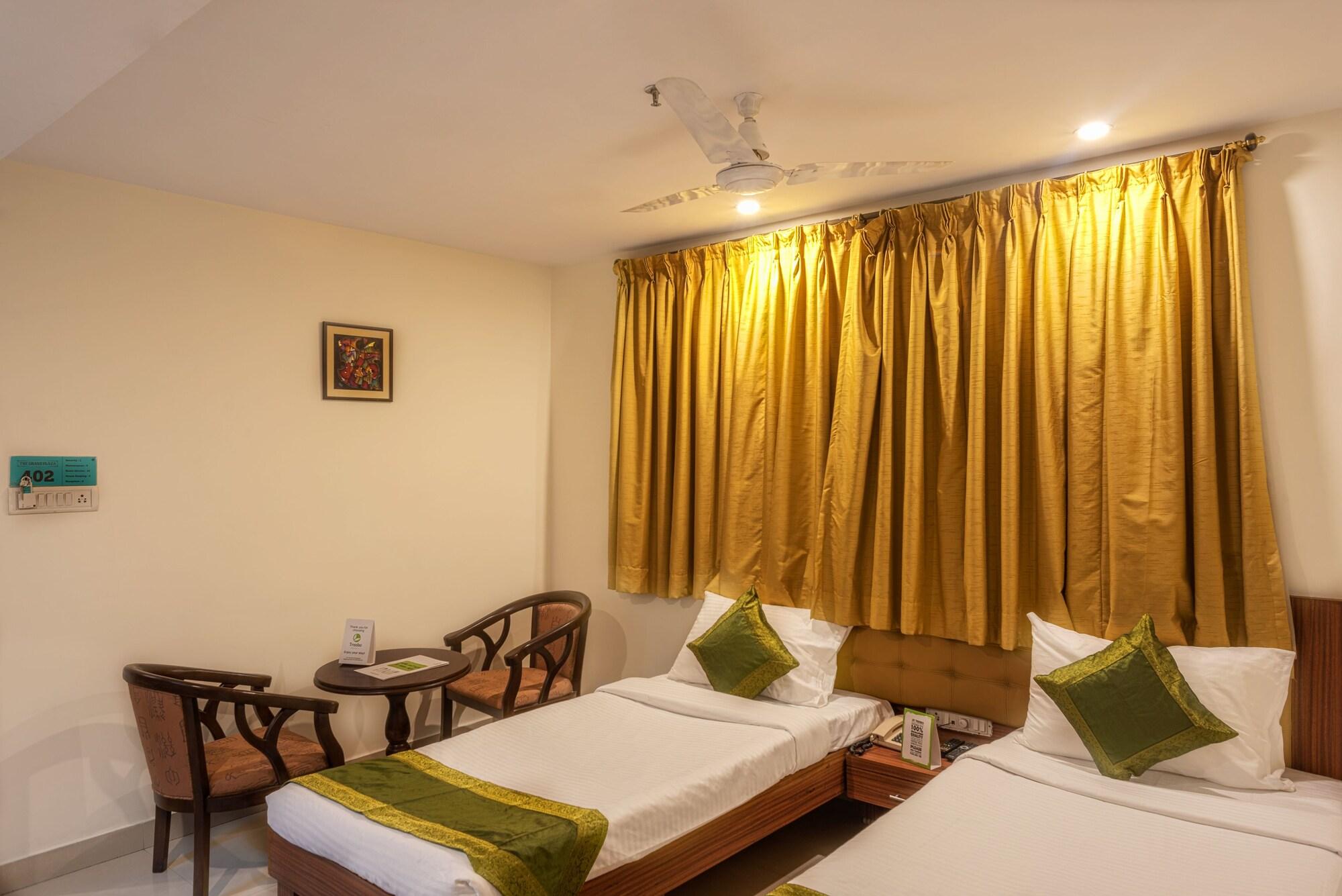 Treebo Trend Grand Plaza Nampally Hyderabad Esterno foto