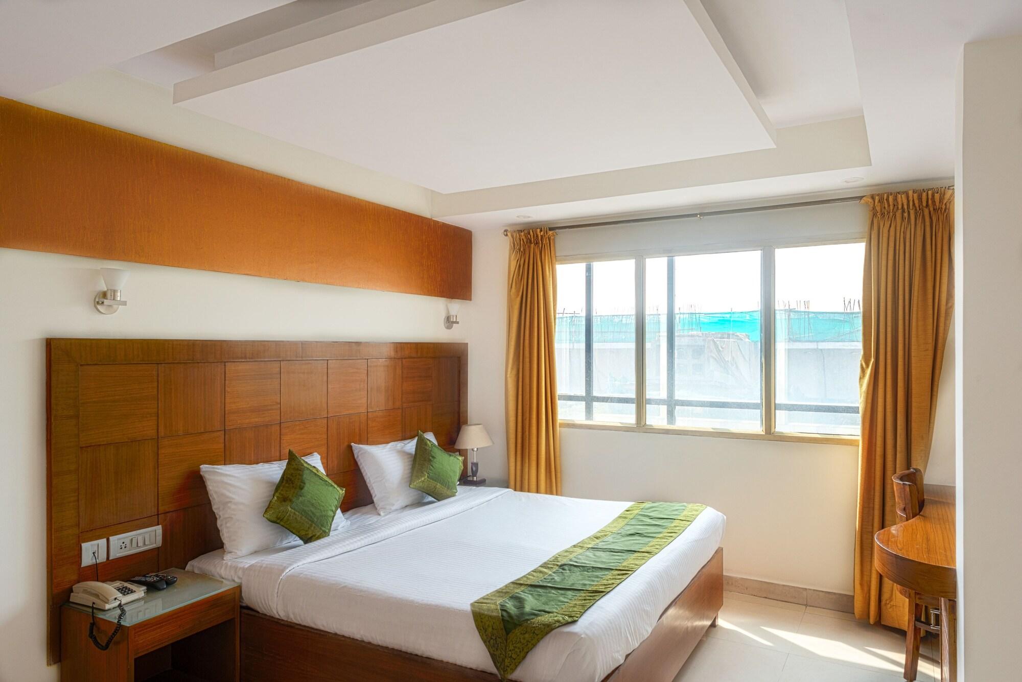 Treebo Trend Grand Plaza Nampally Hyderabad Esterno foto