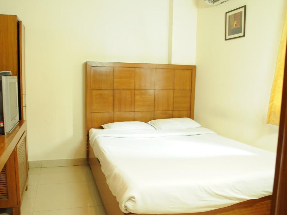 Treebo Trend Grand Plaza Nampally Hyderabad Esterno foto