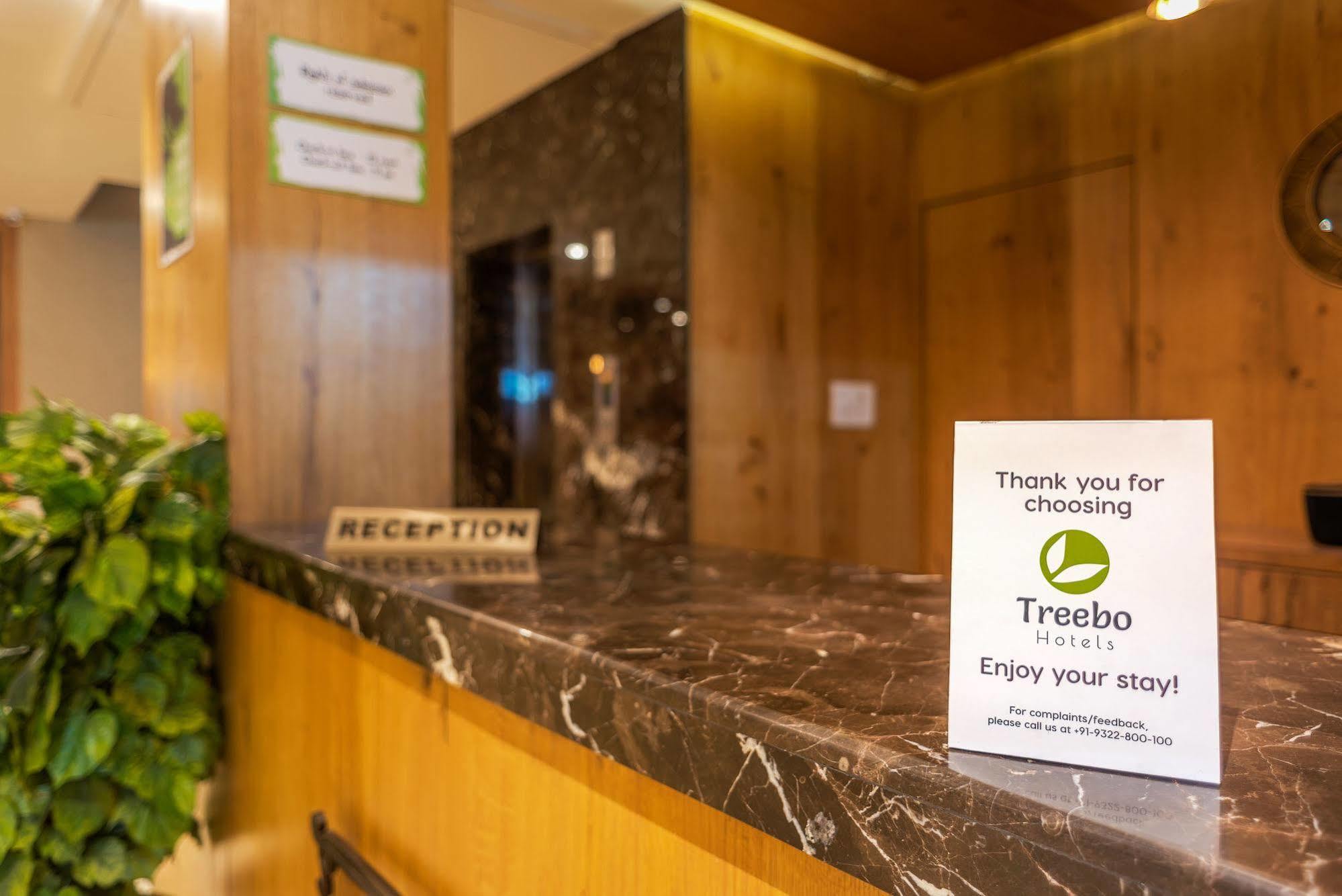 Treebo Trend Grand Plaza Nampally Hyderabad Esterno foto
