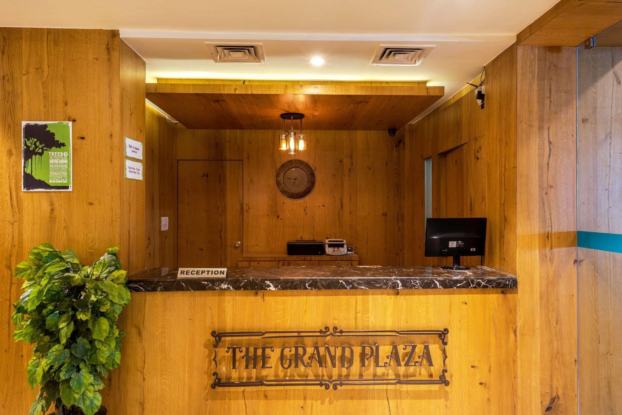 Treebo Trend Grand Plaza Nampally Hyderabad Esterno foto